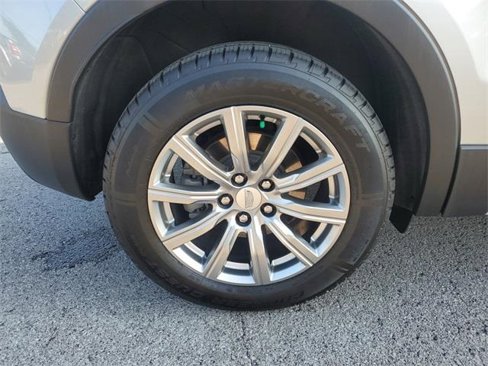 Used 2021 Cadillac XT4 Premium Luxury image 5