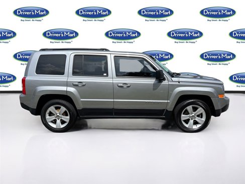 Used 2017 Jeep Patriot Latitude image 9