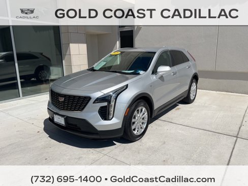 Used 2020 Cadillac XT4 Luxury w/ Cold Weather Package image 1