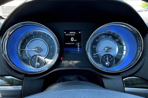 Used 2013 Chrysler 300 C image 20