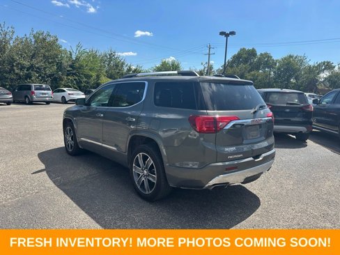 Used 2017 GMC Acadia Denali image 4