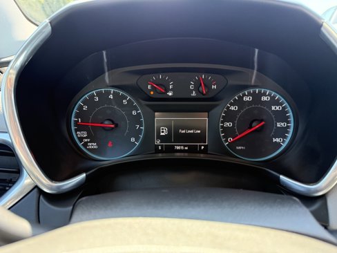 Used 2018 Chevrolet Equinox LT image 18