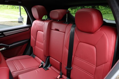Used 2023 Porsche Cayenne Turbo S image 7