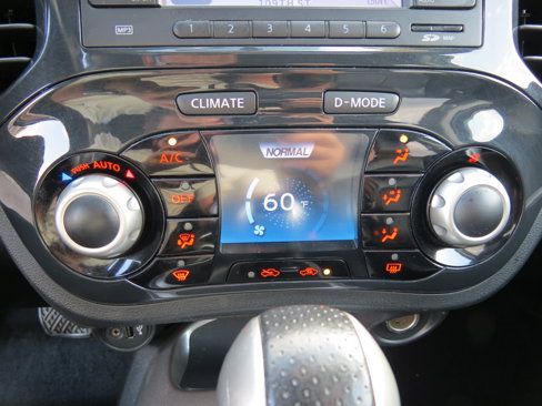 Used 2011 Nissan Juke SL w/ Chrome Pkg image 19