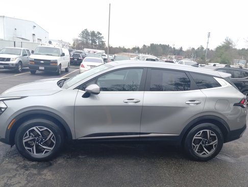 Used 2023 Kia Sportage LX image 6