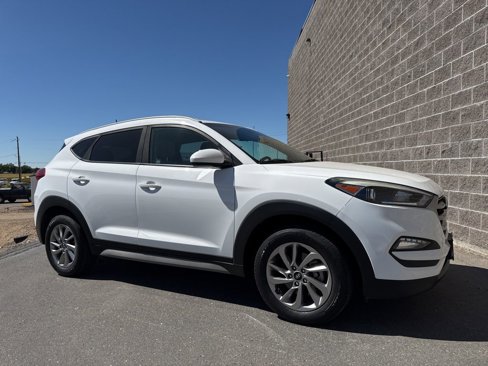 Used 2017 Hyundai Tucson SE image 1