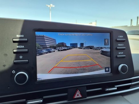 Used 2021 Hyundai Elantra SEL image 5