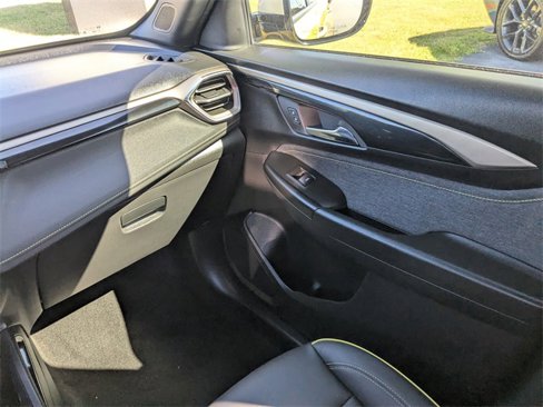 Used 2025 Chevrolet TrailBlazer ACTIV w/ Convenience Package image 17