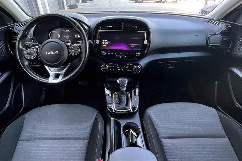 Used 2023 Kia Soul EX image 15