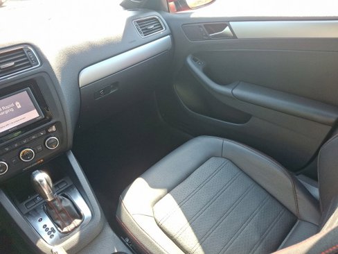Used 2013 Volkswagen Jetta GLI Autobahn image 16