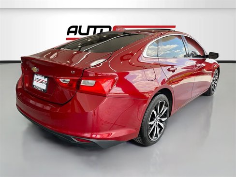Used 2018 Chevrolet Malibu LT w/ Leather Package image 7