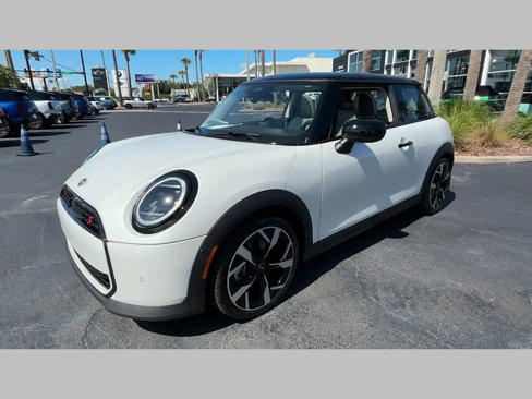 Certified 2025 MINI Cooper S image 31