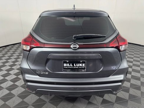 Used 2022 Nissan Kicks S image 8