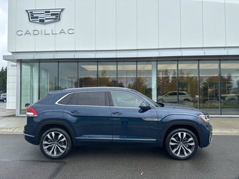 Used 2022 Volkswagen Atlas Cross Sport SEL Premium R-Line image 2