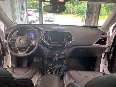 Used 2022 Jeep Cherokee Limited w/ Elite Package image 5