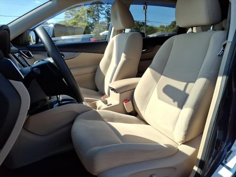 Used 2016 Nissan Rogue SV w/ SV Premium Package image 15