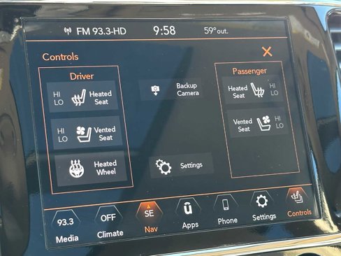 Used 2020 Jeep Grand Cherokee Limited w/ Luxury Group II image 28