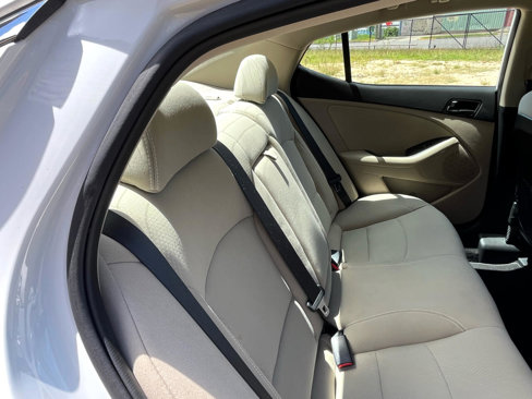 Used 2015 Kia Optima LX image 43
