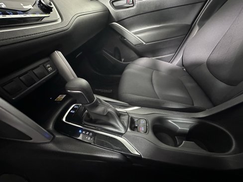 Used 2022 Toyota Corolla Cross LE image 20