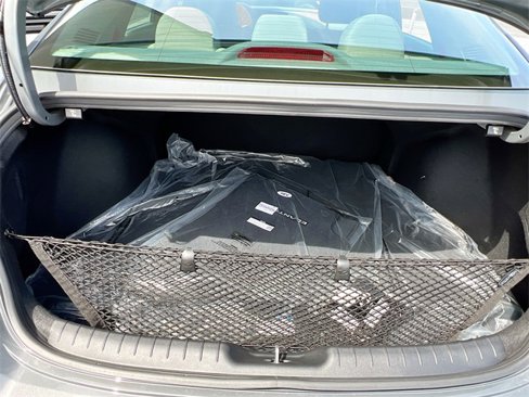 New 2025 Hyundai Elantra SEL image 24