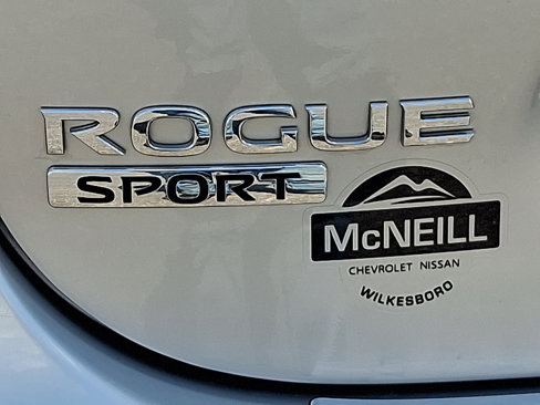 Used 2022 Nissan Rogue Sport SL image 30