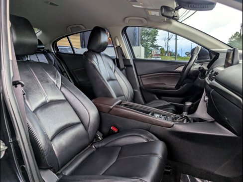 Used 2017 MAZDA MAZDA3 Touring image 40