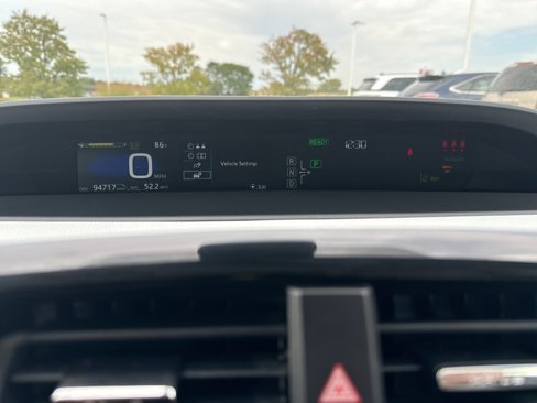 Certified 2017 Toyota Prius Two image 11