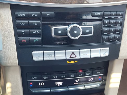 Used 2014 Mercedes-Benz E 350 4MATIC Sedan image 26
