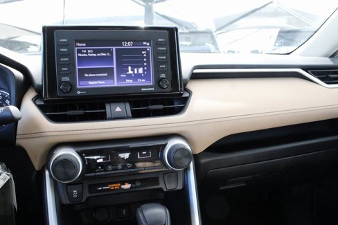 Certified 2021 Toyota RAV4 LE image 39
