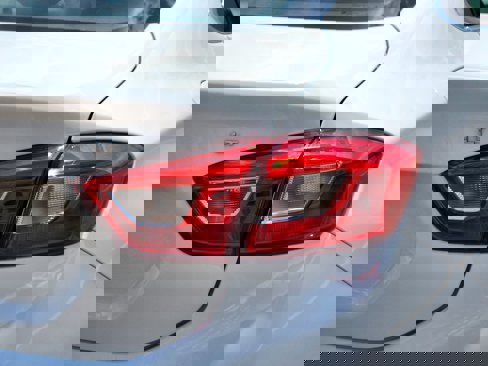 Used 2018 Chevrolet Cruze LT w/ Convenience Package image 14