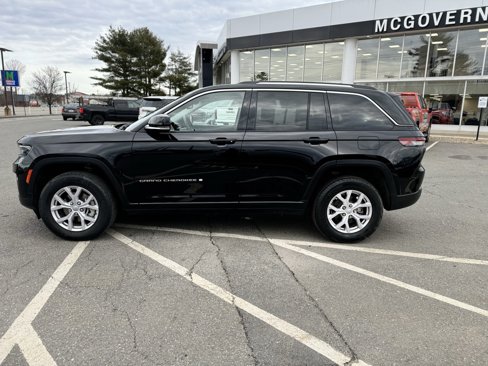 Used 2022 Jeep Grand Cherokee Limited image 2