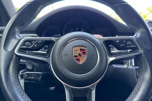 Used 2020 Porsche Macan image 25