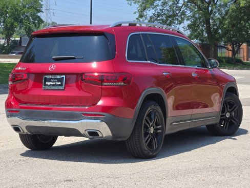 Used 2021 Mercedes-Benz GLB 250 w/ Premium Package image 6