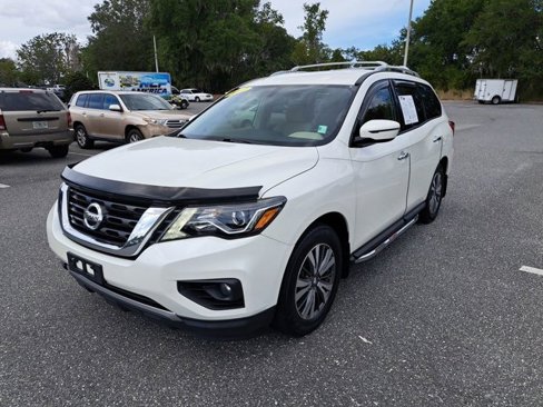 Used 2017 Nissan Pathfinder SV w/ Cargo Package image 14