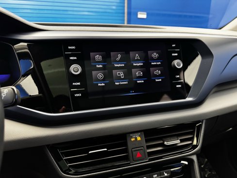 Used 2023 Volkswagen Taos SE image 19