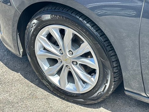 Used 2020 Chevrolet Malibu LT image 12