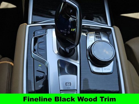 Used 2016 BMW 740i image 17