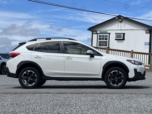 Used 2022 Subaru Crosstrek 2.0i Premium image 2