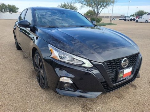 Certified 2022 Nissan Altima 2.5 SR w/ Midnight Edition Package image 4