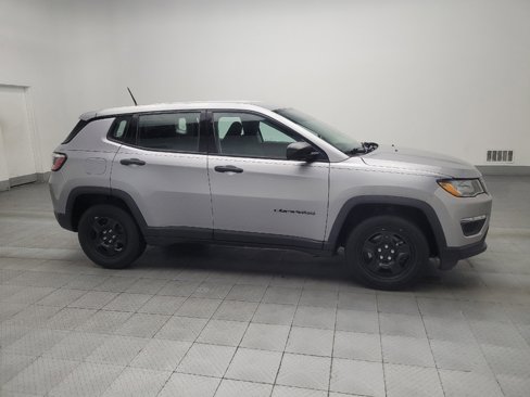 Used 2018 Jeep Compass Sport image 10