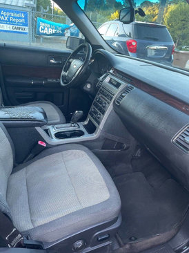 Used 2010 Ford Flex SEL image 7