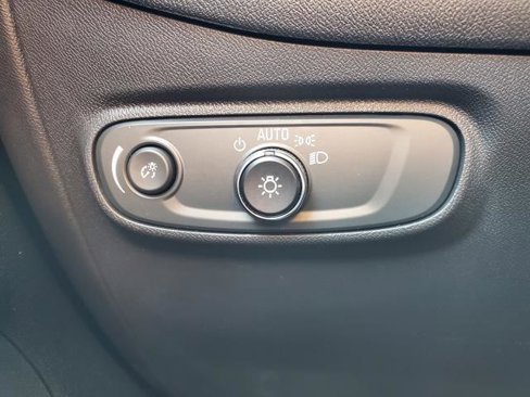 Used 2022 Chevrolet Equinox LT image 12