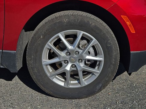 Used 2024 Chevrolet Equinox LT image 10