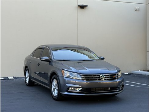 Used 2016 Volkswagen Passat 1.8T S image 3