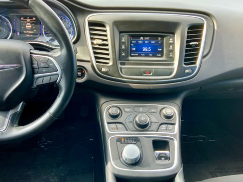 Used 2015 Chrysler 200 Limited w/ Convenience Group image 41
