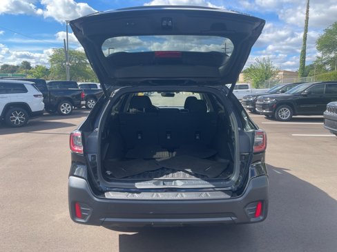 Used 2020 Subaru Outback Premium image 6