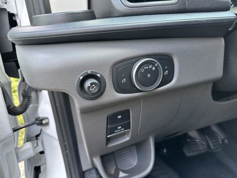 Used 2022 Ford Transit 250 Low Roof AWD image 32