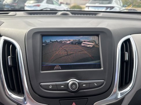 Used 2021 Chevrolet Equinox LS w/ LS Convenience Package image 26