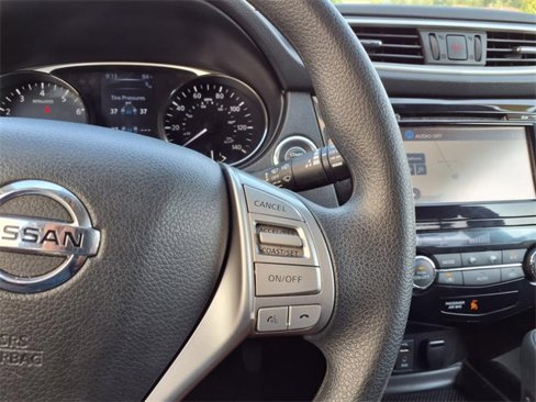 Used 2016 Nissan Rogue SV image 21
