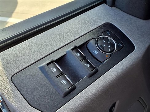 Used 2018 Ford F150 XLT image 6